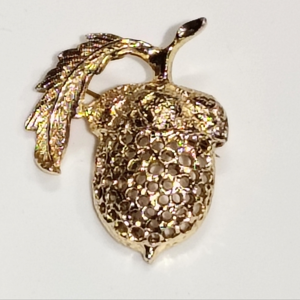 Vintage Gold Acorn Brooch By Sarah Coventry Baroque
